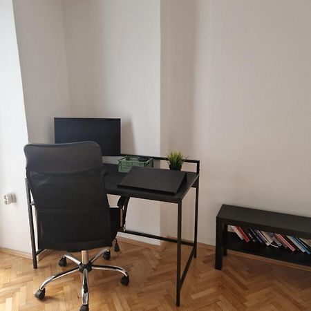 Comfy Center Apartment Skopje Luaran gambar