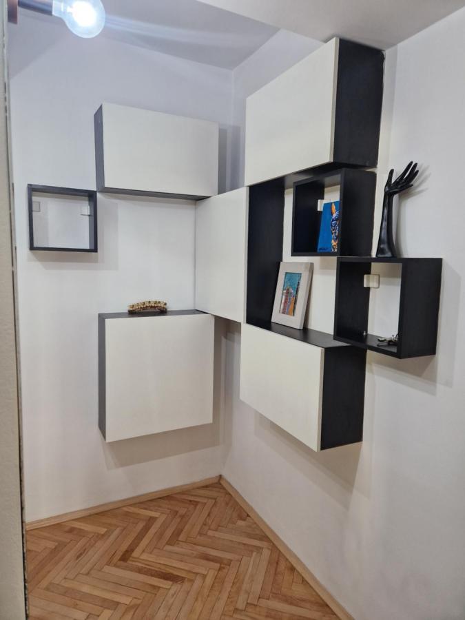 Comfy Center Apartment Skopje Luaran gambar