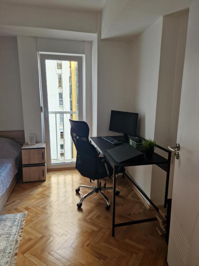 Comfy Center Apartment Skopje Luaran gambar