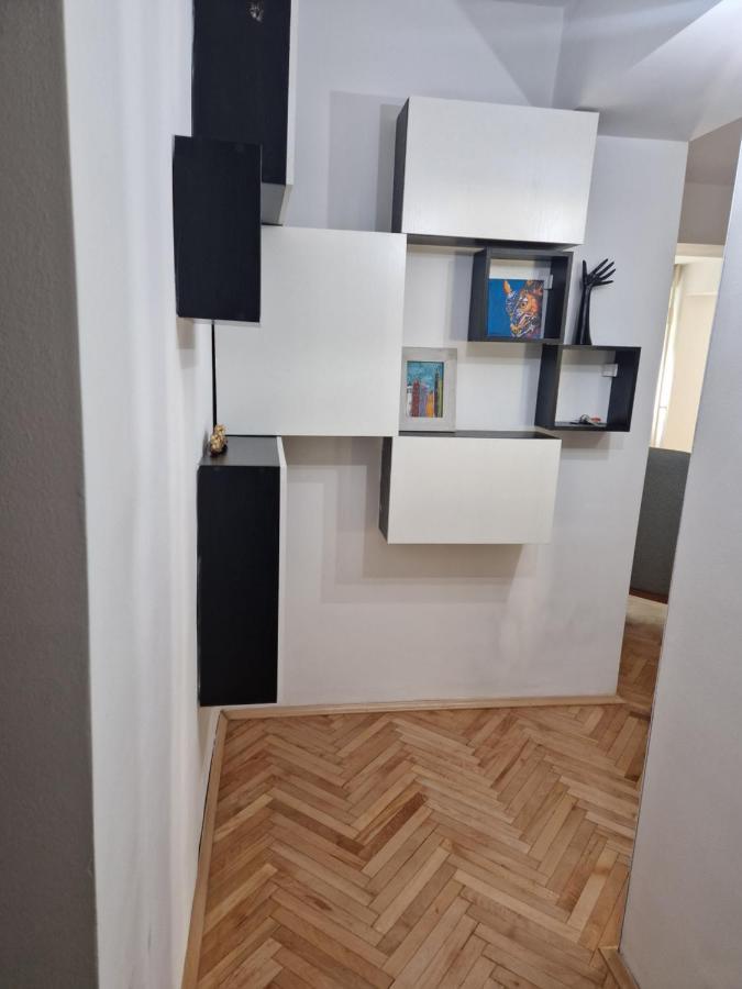 Comfy Center Apartment Skopje Luaran gambar