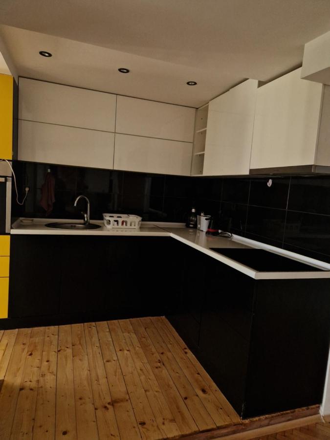 Comfy Center Apartment Skopje Luaran gambar